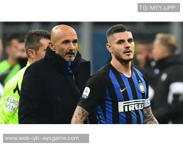 阿根廷全队球员佩戴黑色袖标悼念已故博卡主帅鲁索的感人时刻